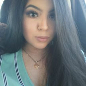 Meet your Posher, Valeria